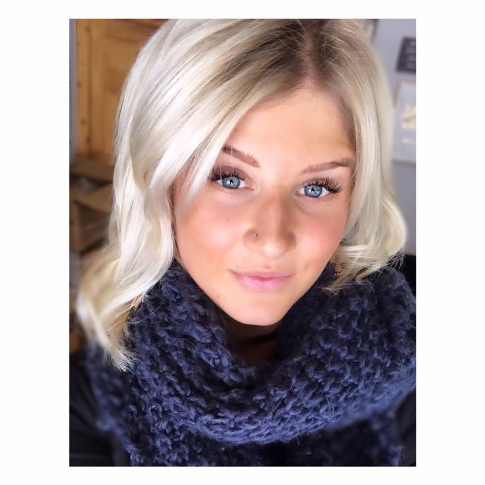 Meet your Posher, Brooke